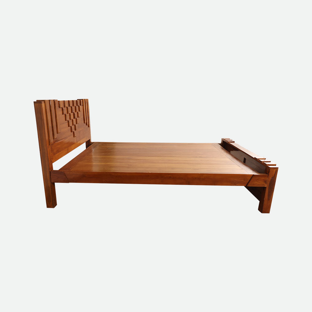 MAARK QUEEN SIZE BED (5*6.25) CC-28 WCF