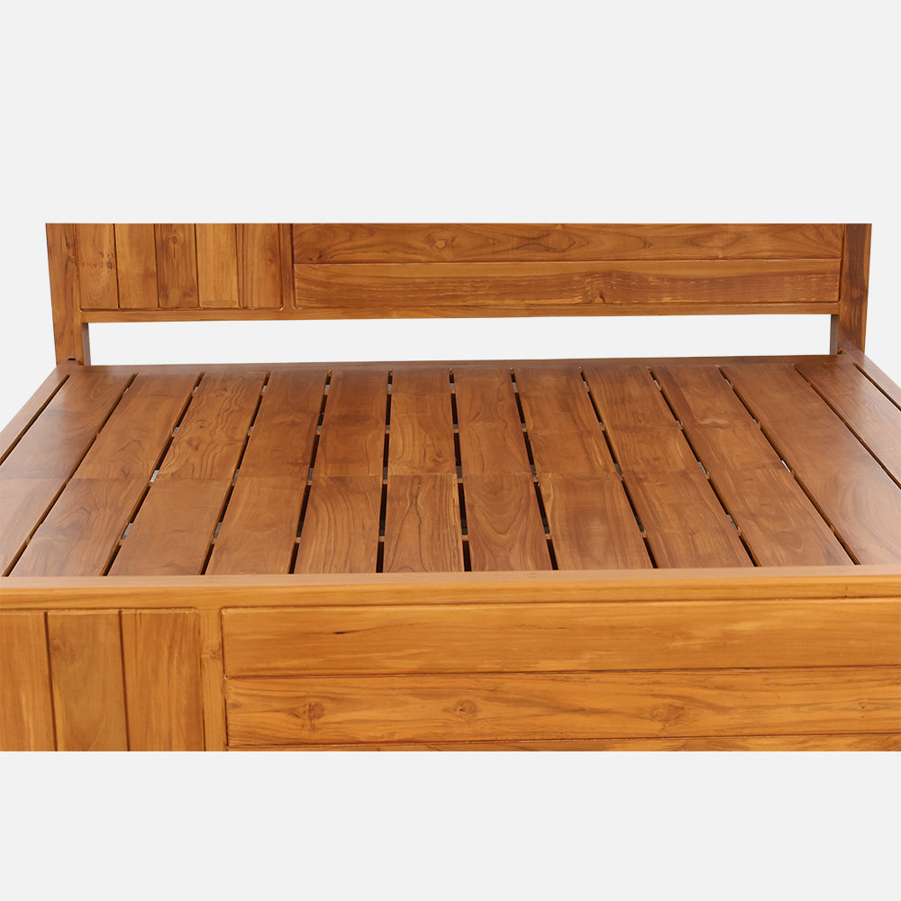 MAARK QUEEN SIZE BED (5*6.25) 225 DC