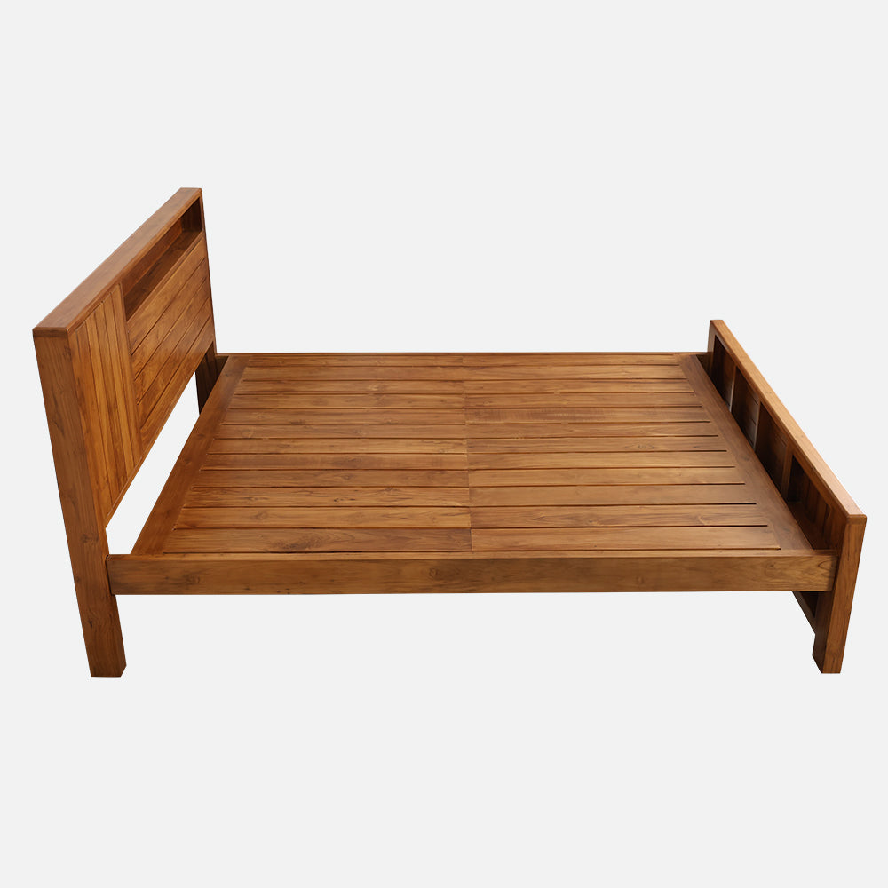 MAARK QUEEN SIZE BED (5*6.25) 225 DC