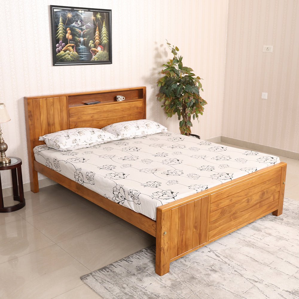 MAARK QUEEN SIZE BED (5*6.25) 225 DC