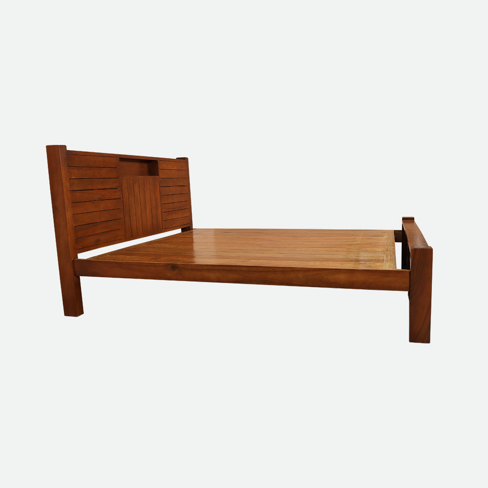 MAARK QUEEN SIZE BED (5*6.25) AK 03  IR