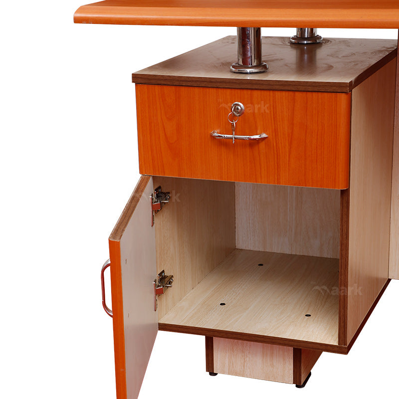 MAARK OFFICE TABLE 5 * 2.5  DUCKNOSE