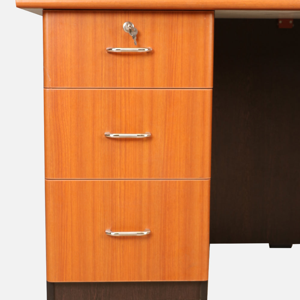MAARK OFFICE TABLE 5 * 2.5 PF