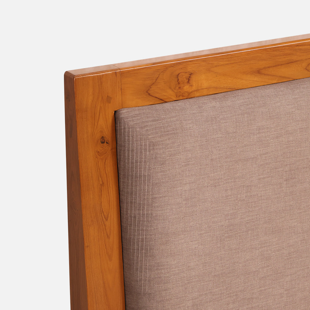 MAARK QUEEN SIZE BED (5*6.25) 242  DC