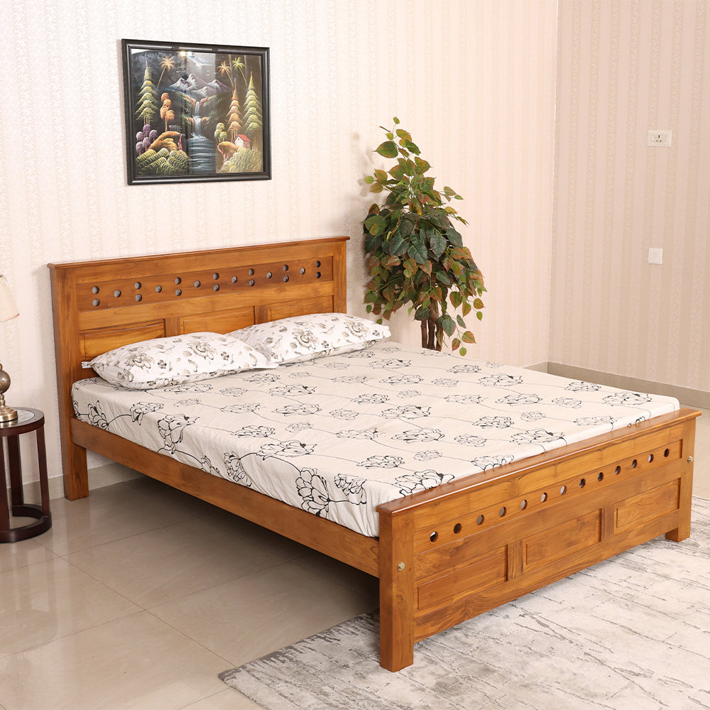MAARK QUEEN SIZE BED (5*6.25) 117  DC
