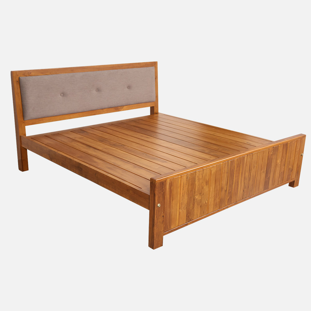 MAARK QUEEN SIZE BED (5*6.25) 242  DC