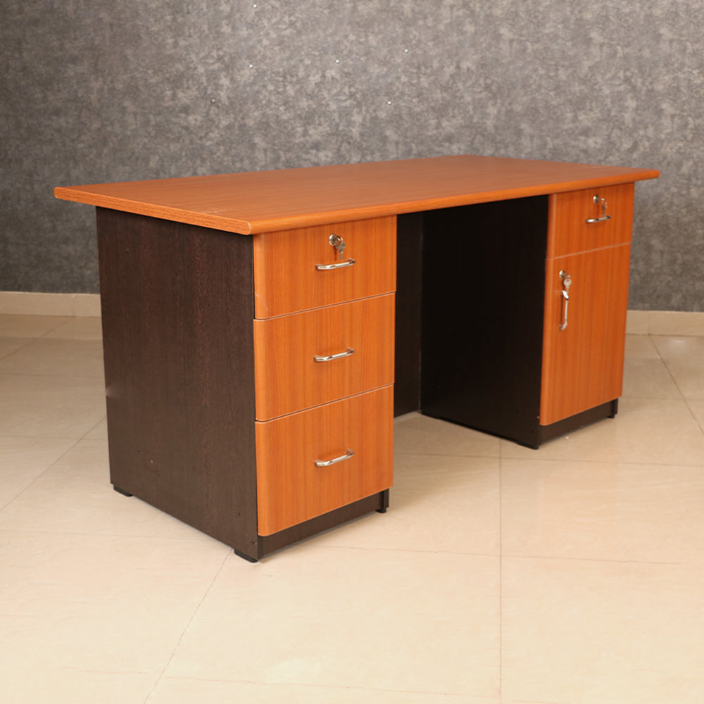 MAARK OFFICE TABLE 5 * 2.5 PF